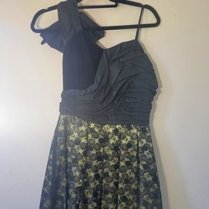Elegant Fancy Dress, made in France by T.P Paris size xsmall, yellow and black